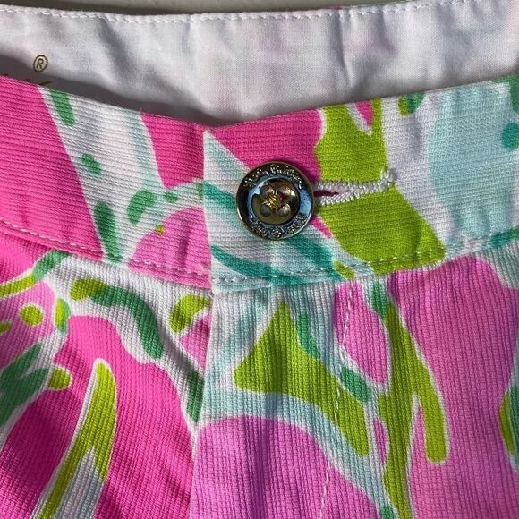 Lilly Pulitzer Buttercup Shorts Flamingo Pink Don’t Give A Cluck - Picture 5 of 8